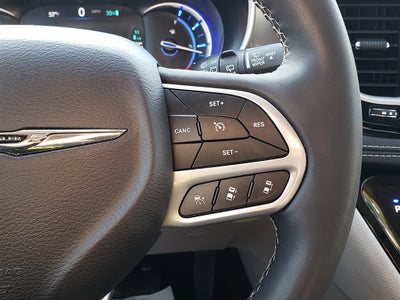 2023 Chrysler Pacifica Hybrid Touring L