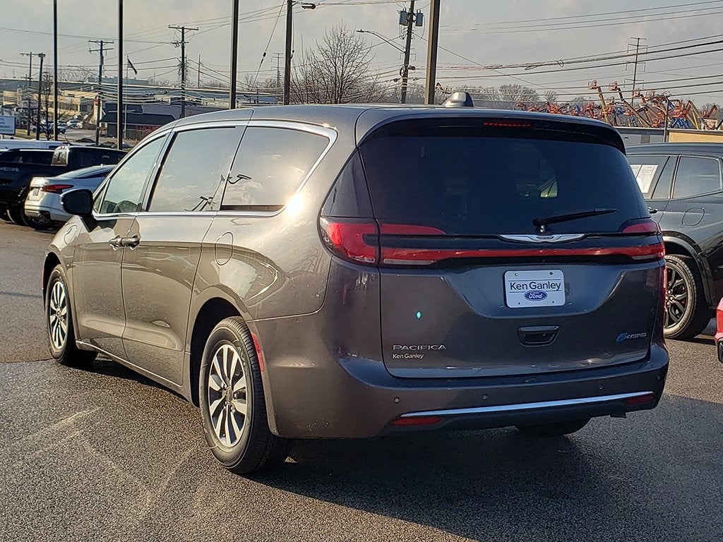 2023 Chrysler Pacifica Hybrid Touring L