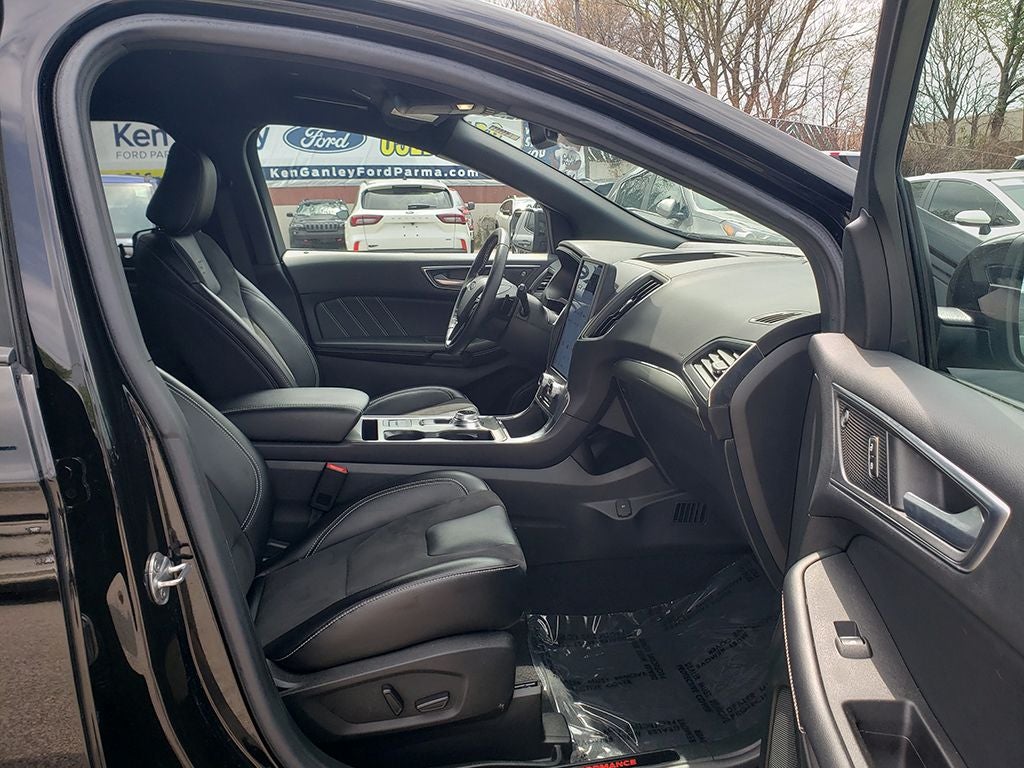 2023 Ford Edge ST
