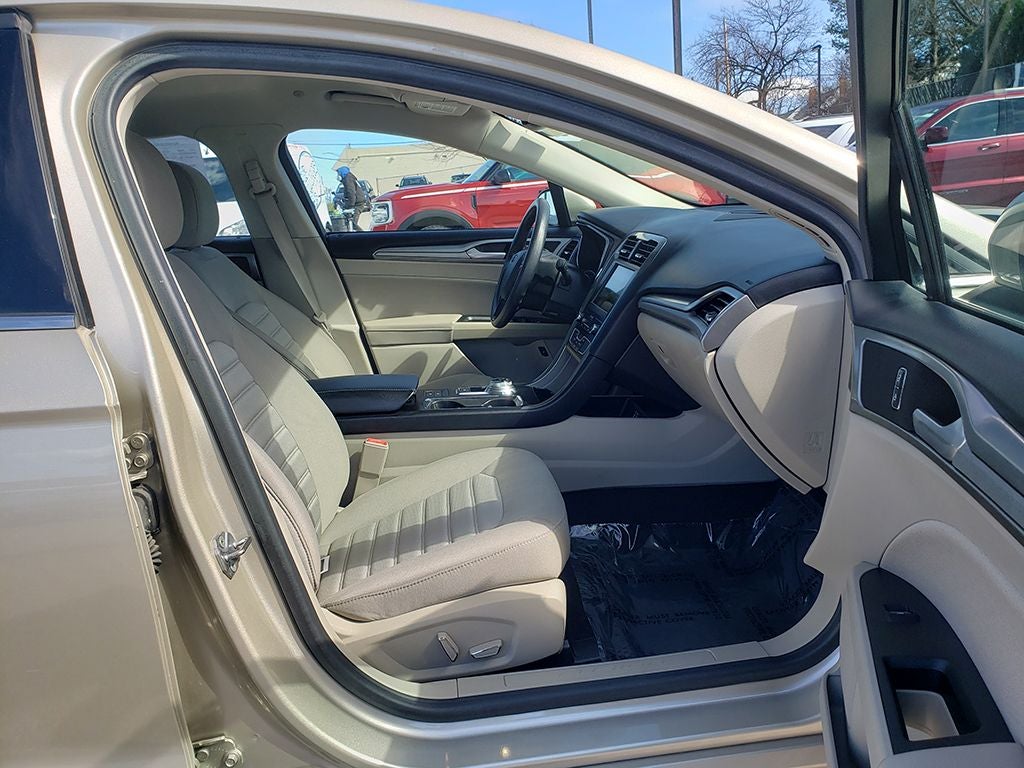 2019 Ford Fusion Hybrid SE