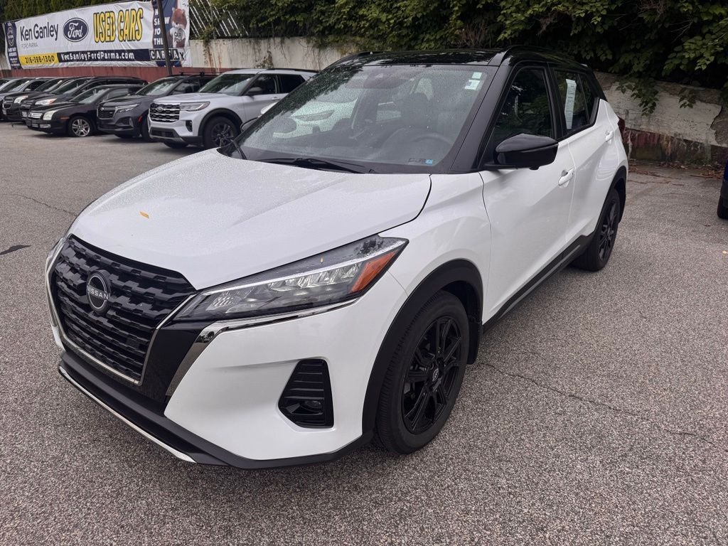 2023 Nissan Kicks SR