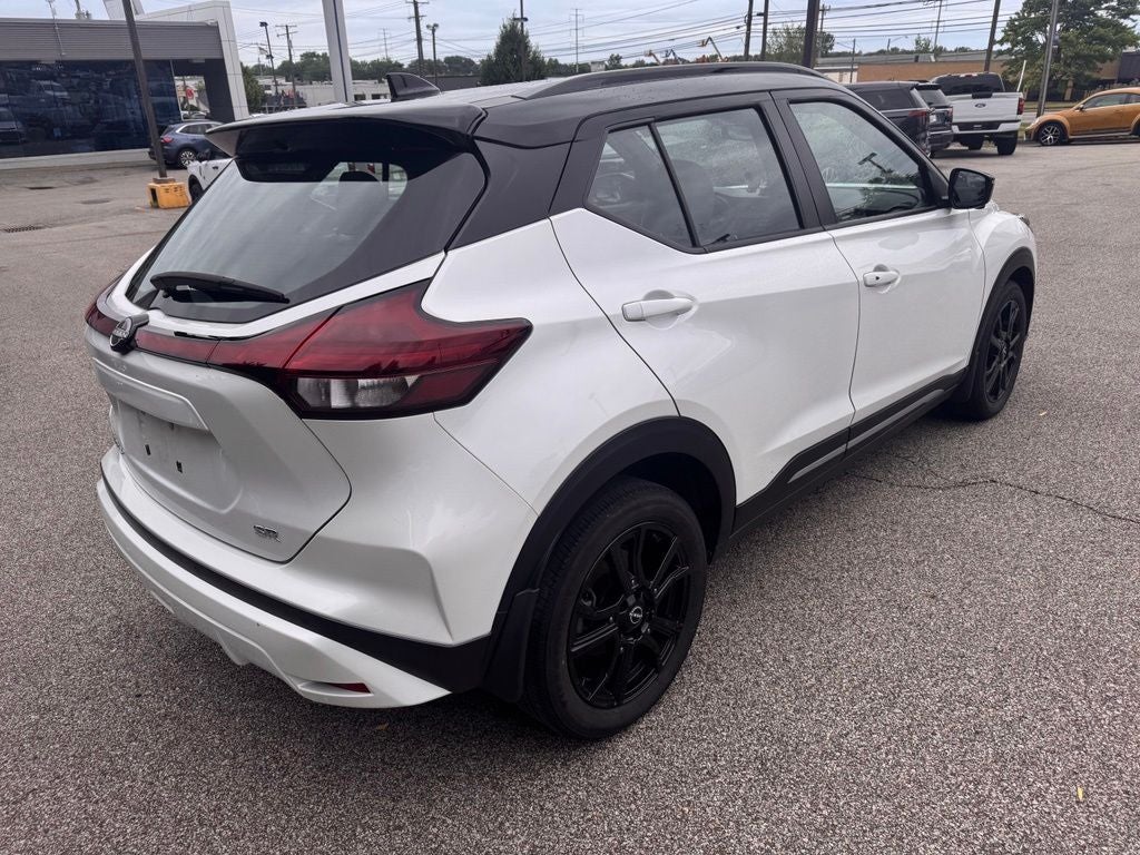 2023 Nissan Kicks SR