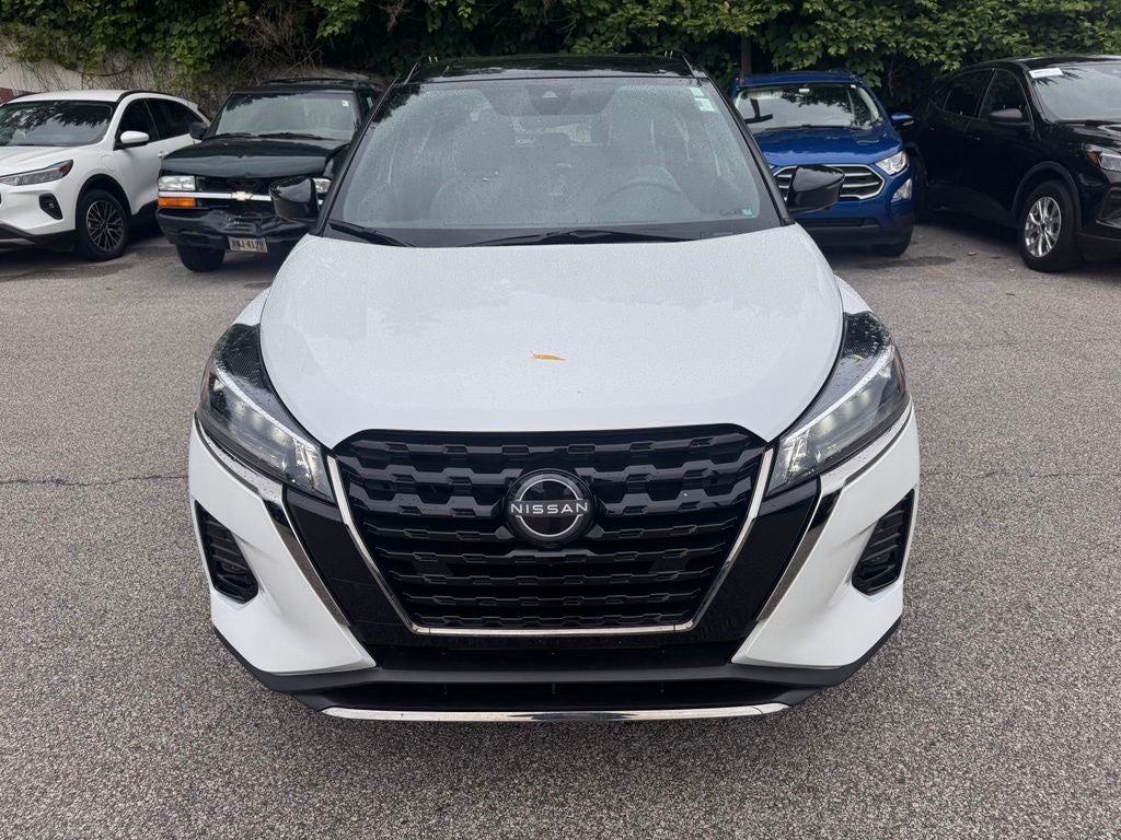 2023 Nissan Kicks SR