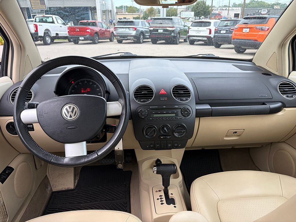 2008 Volkswagen New Beetle S