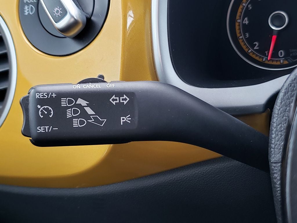 2017 Volkswagen Beetle 1.8T Dune