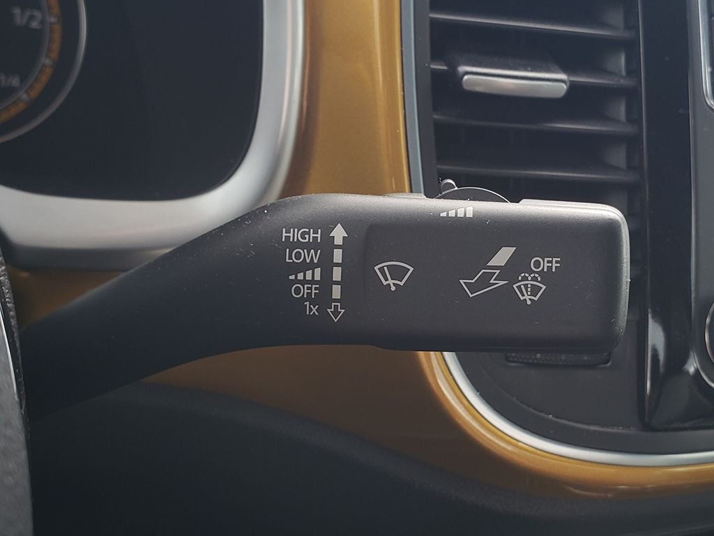 2017 Volkswagen Beetle 1.8T Dune