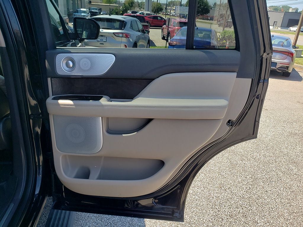 2022 Lincoln Navigator Reserve