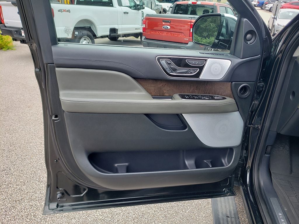 2024 Lincoln Navigator Black Label