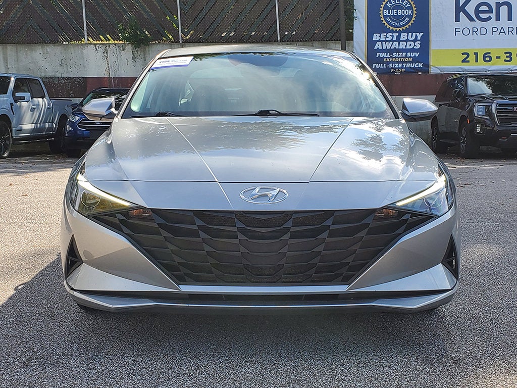 Used 2022 Hyundai Elantra SE with VIN 5NPLL4AG9NH053457 for sale in Parma, OH