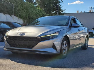 2022 Hyundai Elantra SE