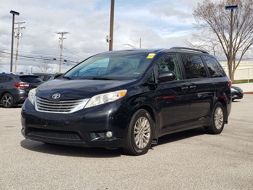 2017 Toyota Sienna Base