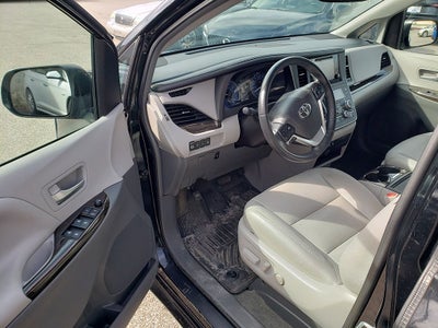 2017 Toyota Sienna Base