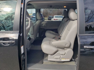 2017 Toyota Sienna Base