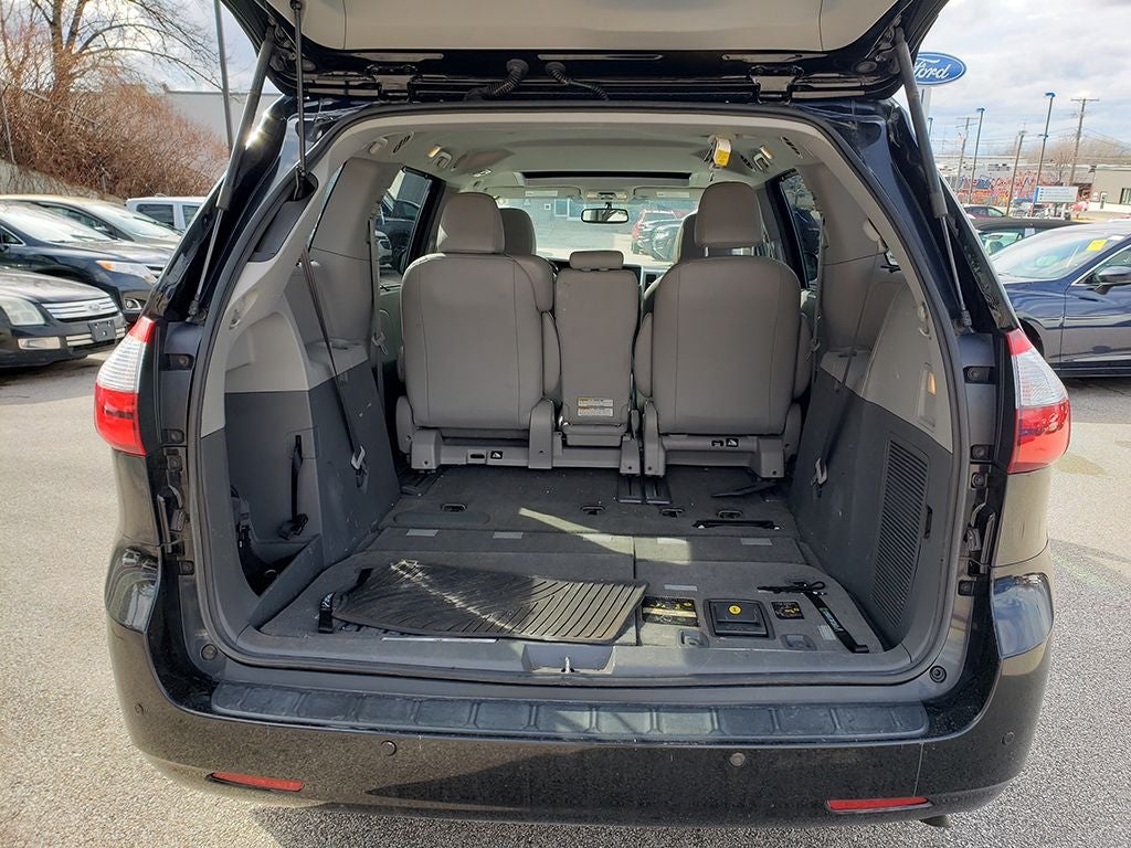 2017 Toyota Sienna Base