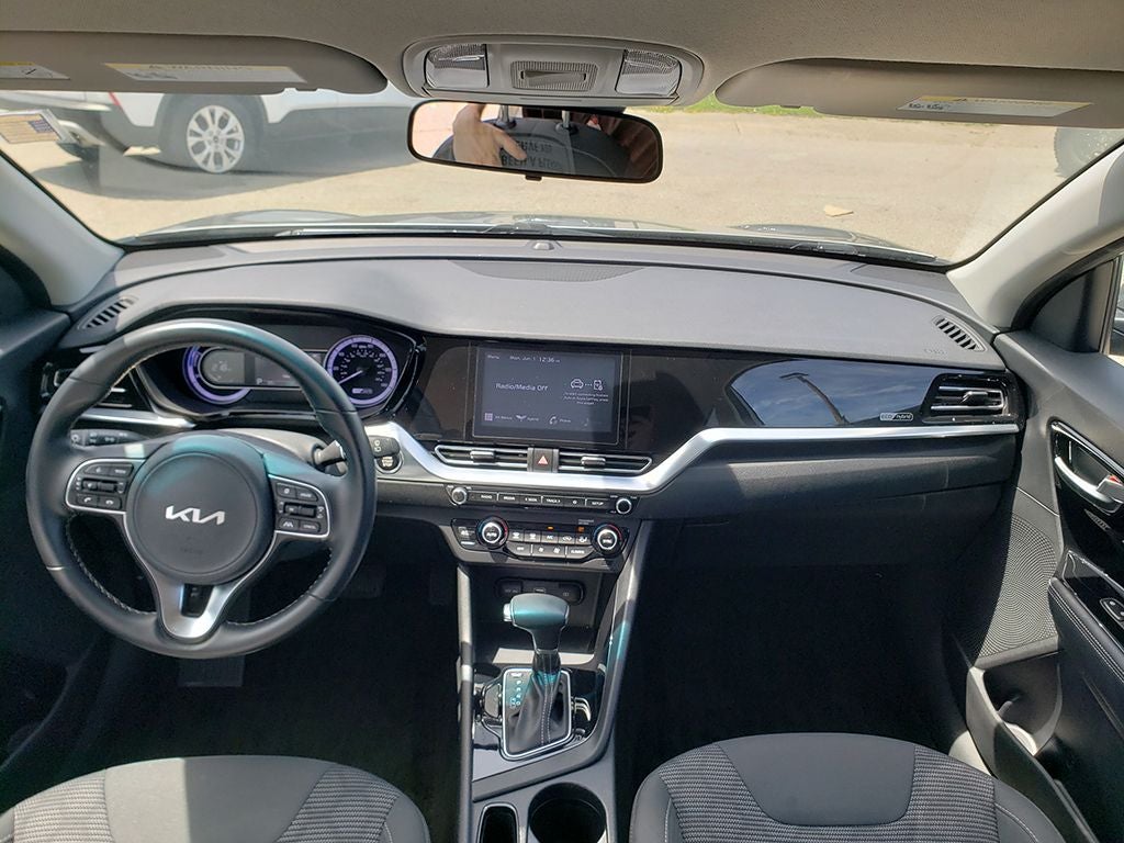 2022 Kia Niro LXS