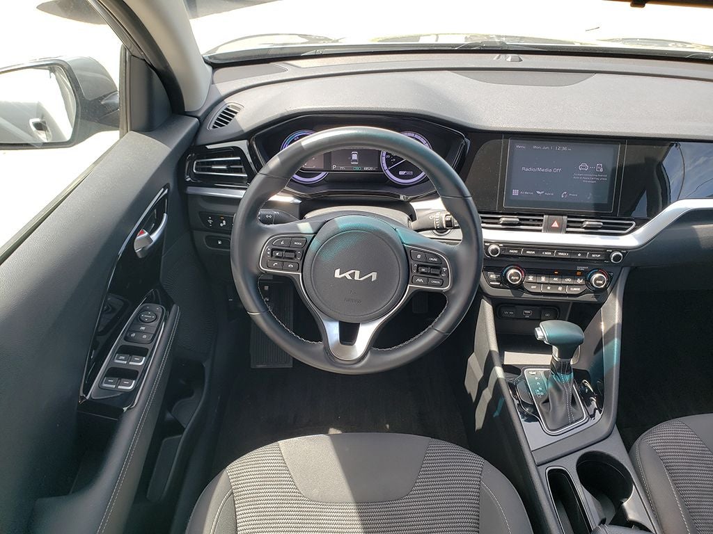 2022 Kia Niro LXS