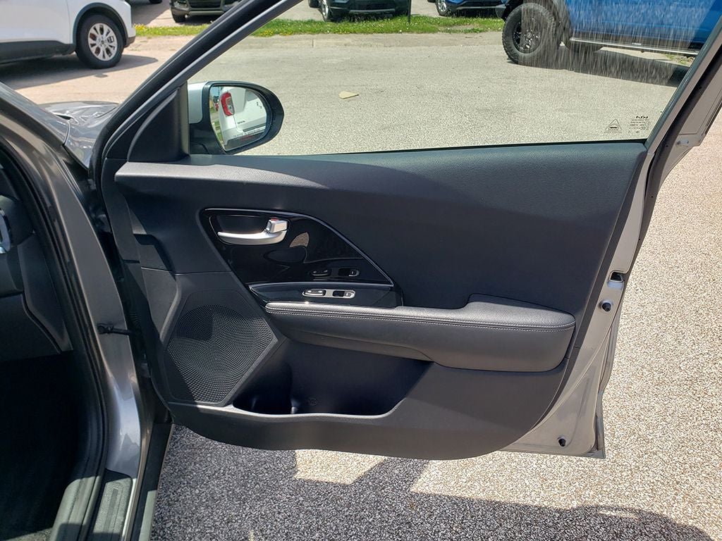 2022 Kia Niro LXS