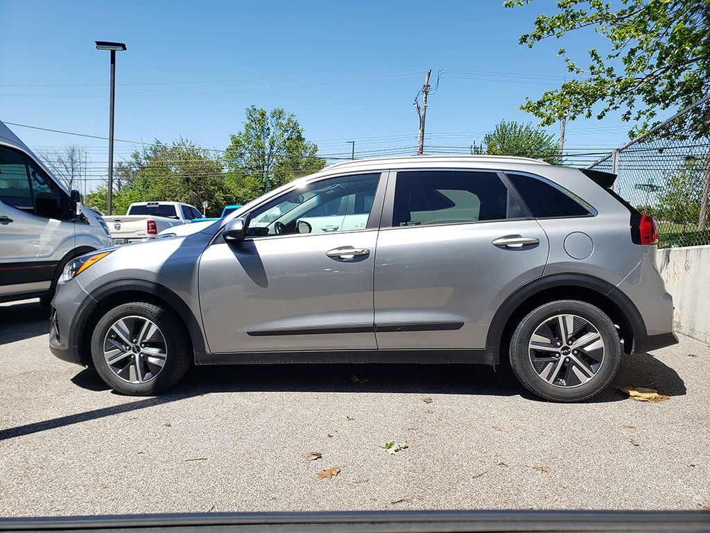 2022 Kia Niro LXS