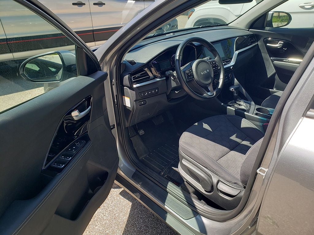 2022 Kia Niro LXS