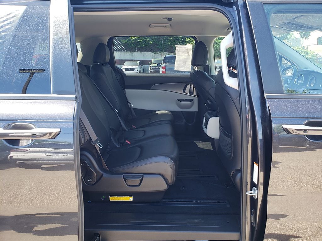 2022 Kia Carnival LXS
