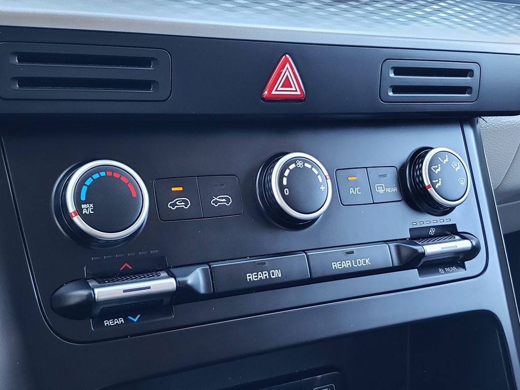 2022 Kia Carnival LXS