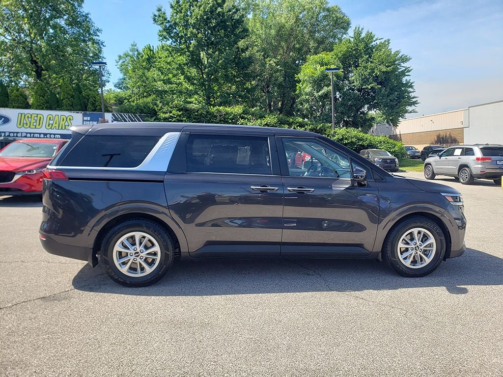 2022 Kia Carnival LXS