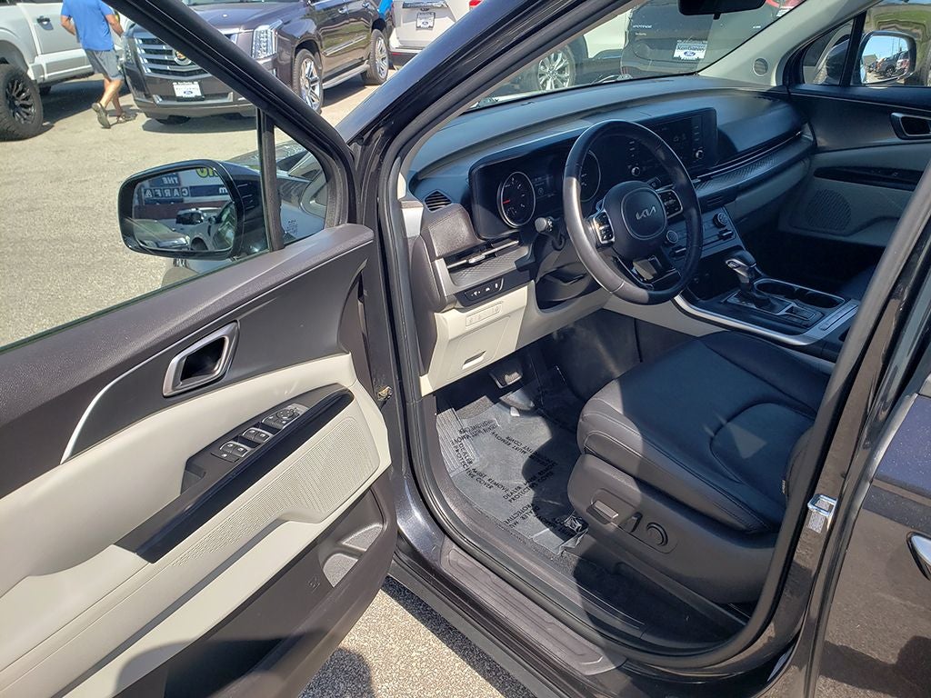 2022 Kia Carnival LXS