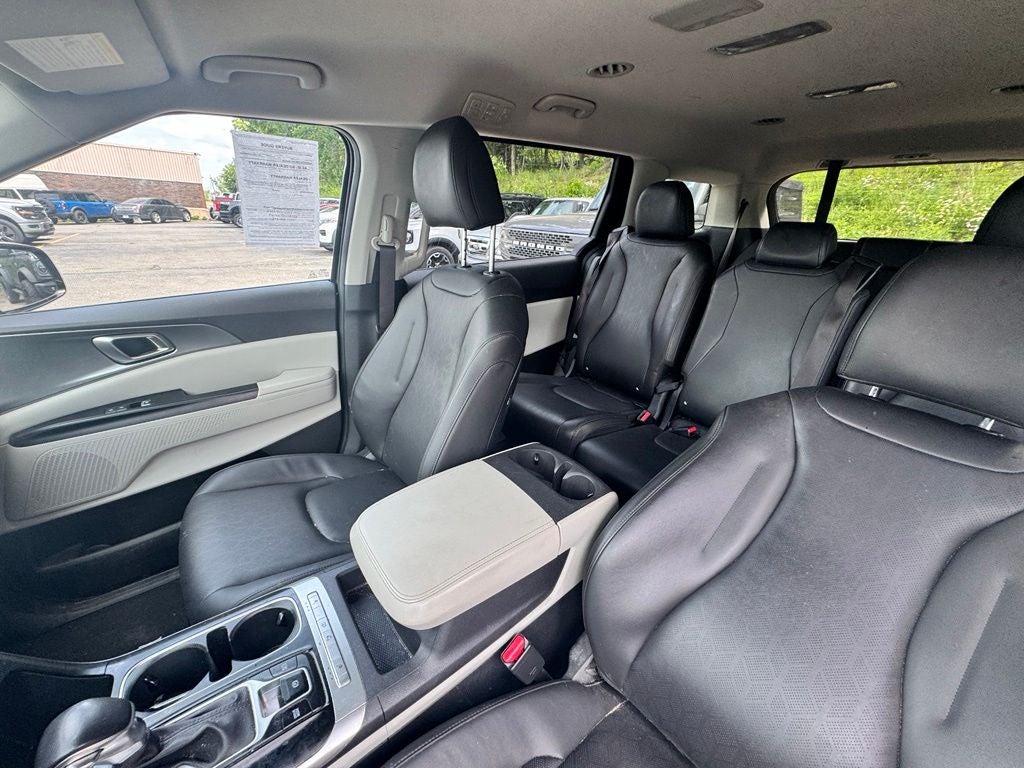 2024 Kia Carnival LX Seat Package