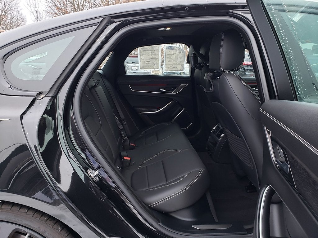 2024 Jaguar XF R-Dynamic SE