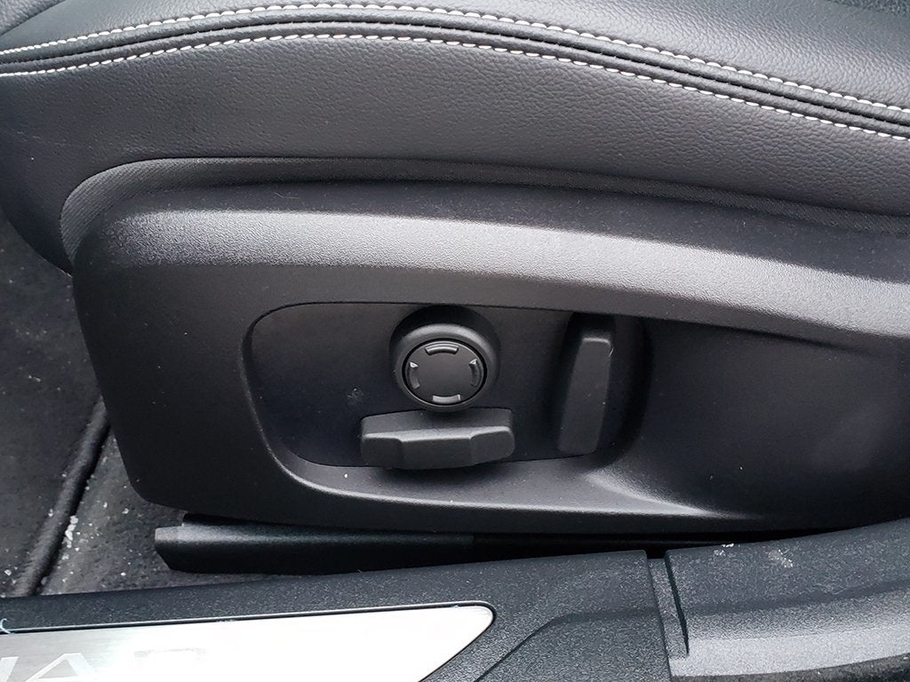 2024 Jaguar XF R-Dynamic SE