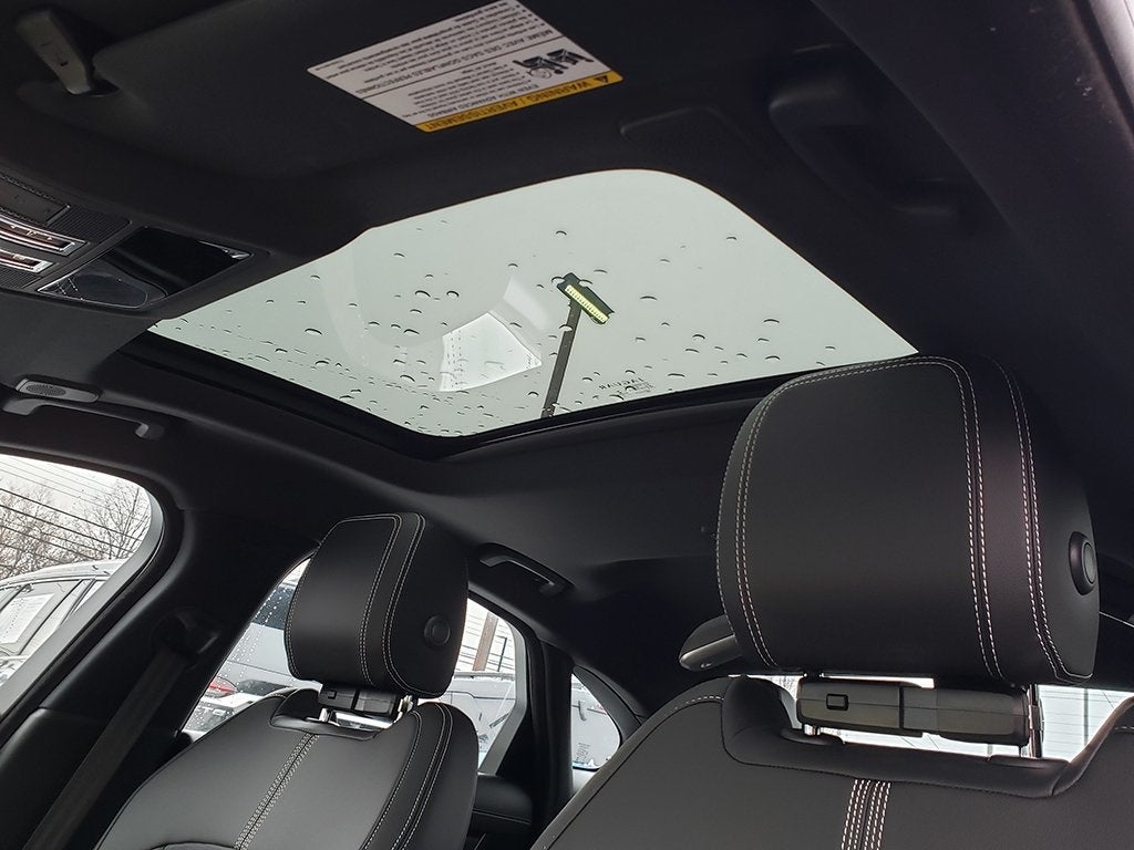 2024 Jaguar XF R-Dynamic SE