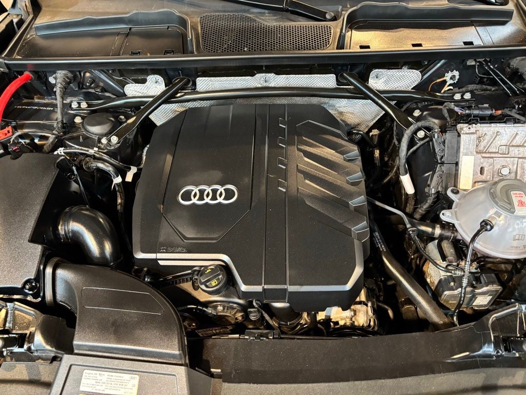 2023 Audi Q5 45 S line Prestige quattro