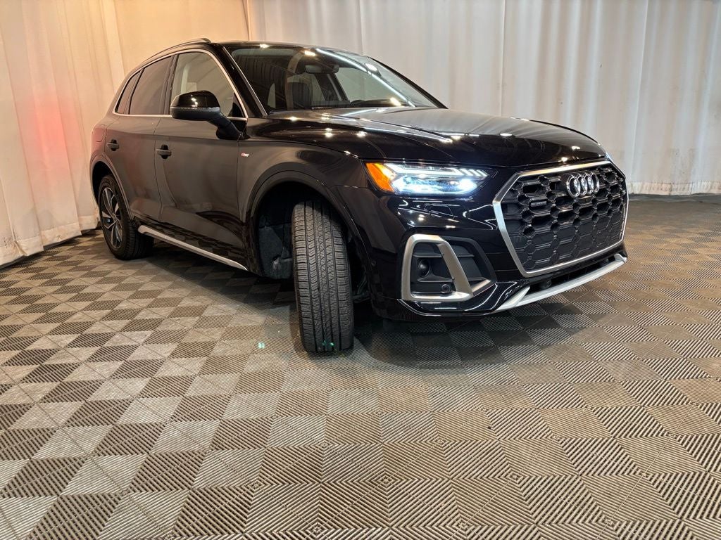2023 Audi Q5 45 S line Prestige quattro