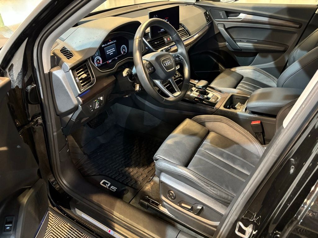 2023 Audi Q5 45 S line Prestige quattro