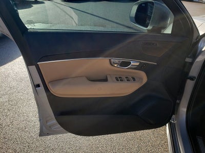 2025 Volvo XC90 B6 Ultra