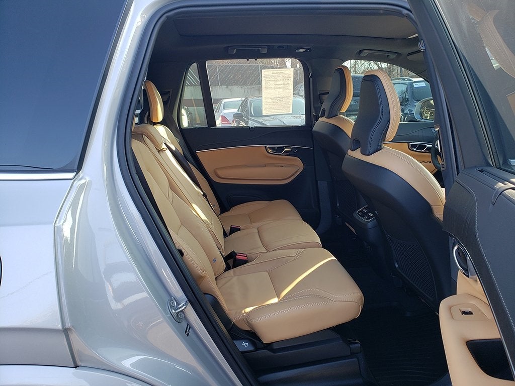 2025 Volvo XC90 B6 Ultra