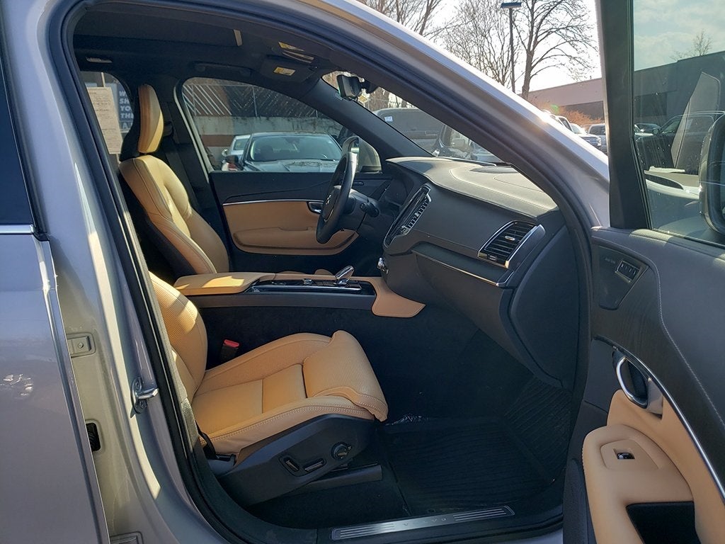 2025 Volvo XC90 B6 Ultra