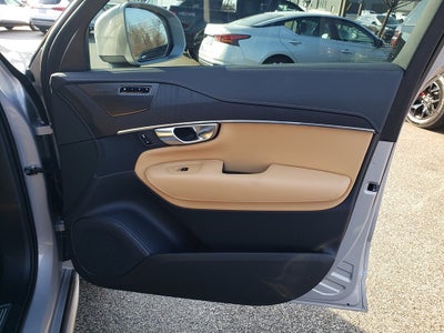 2025 Volvo XC90 B6 Ultra
