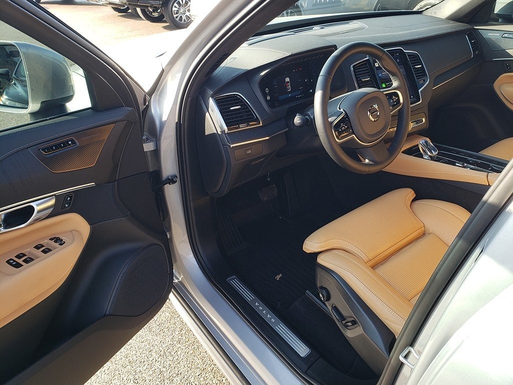 2025 Volvo XC90 B6 Ultra