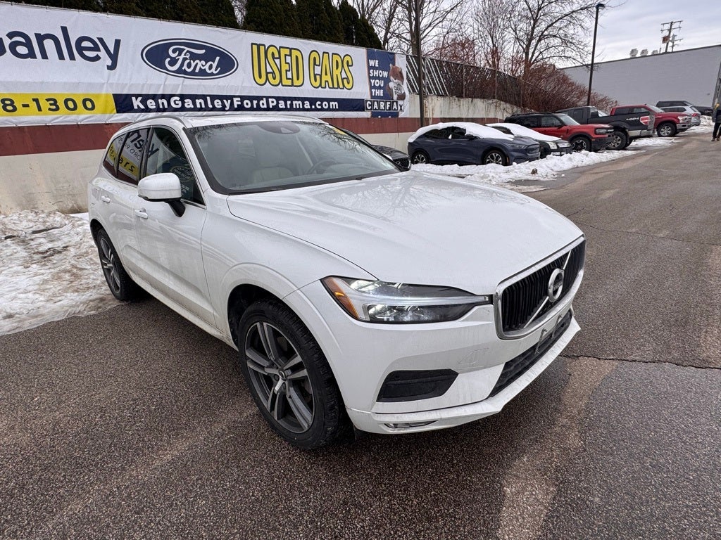 2021 Volvo XC60 T6 Momentum