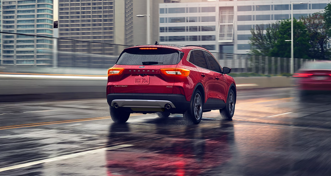Ford Escape Hybrid vs. Gas Escape: Which One Is Right for You?